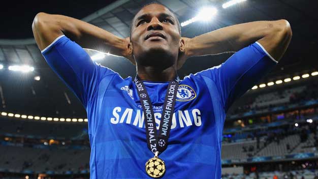 Chelsea sẽ bán Malouda nhằm dọn chỗ cho Moses