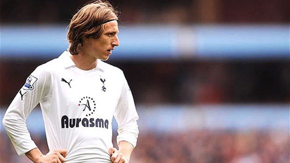 Villas-Boas thà để Modric dự bị còn hơn bán rẻ