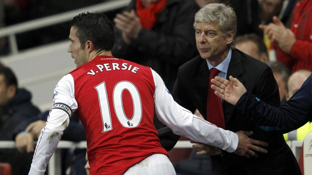 Wenger muốn giữ Van Persie để... làm giá? Wenger muốn giữ Van Persie để... làm giá?