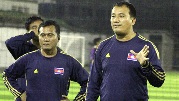 Chuyển động AFF Suzuki Cup 2012: Campuchia bổ nhiệm huyền thoại Chuyển động AFF Suzuki Cup 2012: Campuchia bổ nhiệm huyền thoại
