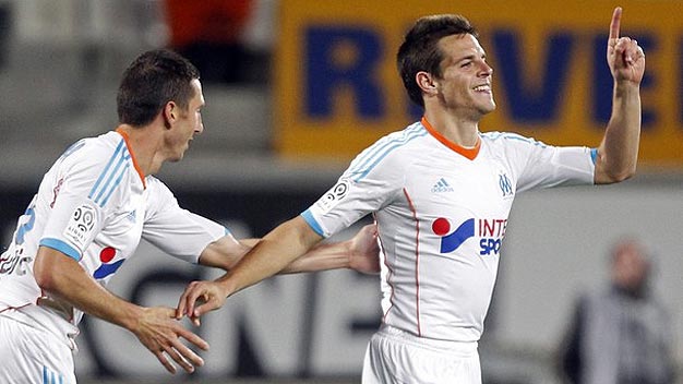 Chelsea chú ý, Marseille đã sẵn sàng bàn Azpilicueta