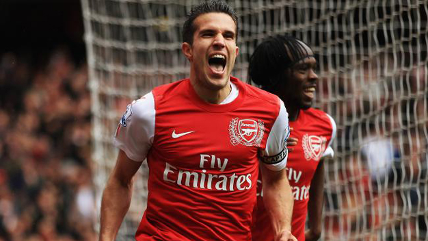 Arsenal lưỡng lự vụ Van Persie: Dứt điểm đi Wenger!