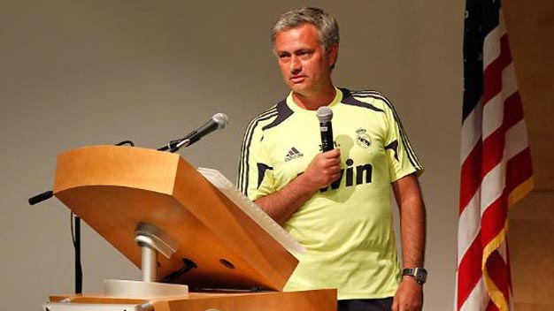 Mourinho thừa nhận đang 