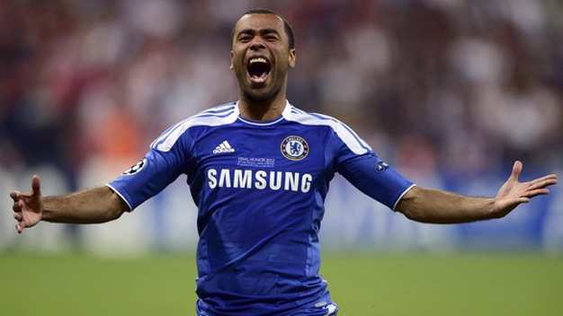 Ancelotti muốn đưa trò cũ Ashley Cole tới PSG