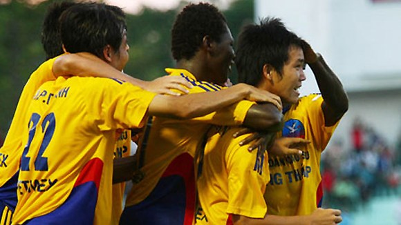 16h00 TRỰC TIẾP: Vòng 24 V-League 16h00 TRỰC TIẾP: Vòng 24 V-League