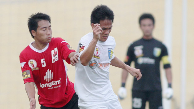 Nếu Hà Nội và ĐT.LA giành quyền lên chơi V-League 2013: Sẽ có cuộc chuyển giao? Nếu Hà Nội và ĐT.LA giành quyền lên chơi V-League 2013: Sẽ có cuộc chuyển giao?