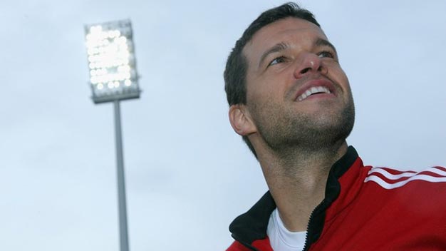 Ballack lỡ cơ hội ký hợp đồng với Montreal Impact