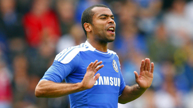 Ashley Cole khẳng định chưa hề vòi tiền Chelsea