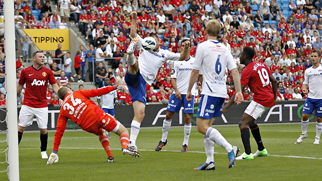 Valerenga 0-0 M.U: Hàng công M.U thử đủ cách vẫn... xịt