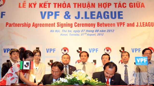 Ký thỏa thuận hợp tác giữa VPF và J-League