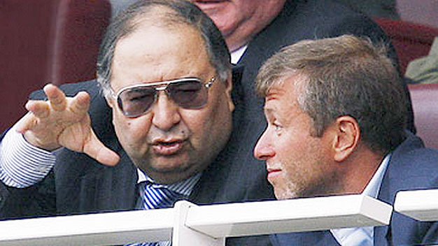 Usmanov khẳng định Wenger đang bị “dắt mũi” Usmanov khẳng định Wenger đang bị “dắt mũi”