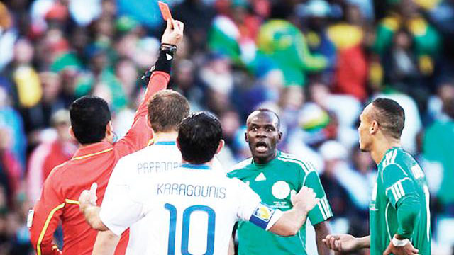 World Cup 2010 cũng bị nghi có dàn xếp tỷ số World Cup 2010 cũng bị nghi có dàn xếp tỷ số