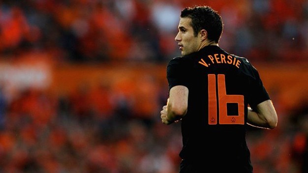 Hà Lan triệu tập ĐH: Đầu tầu vẫn là Van Persie