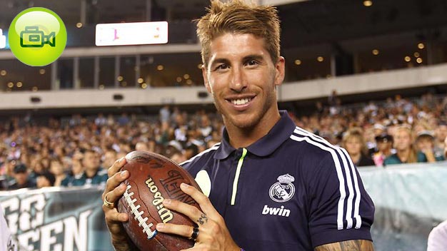 VIDEO: Ramos ghi bàn từ gần 50m bằng bóng bầu dục VIDEO: Ramos ghi bàn từ gần 50m bằng bóng bầu dục