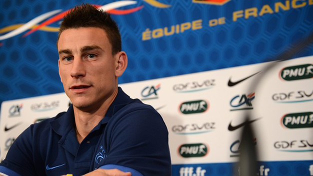 Trung vệ Koscielny chấn thương, sắp bị trả về Arsenal Trung vệ Koscielny chấn thương, sắp bị trả về Arsenal