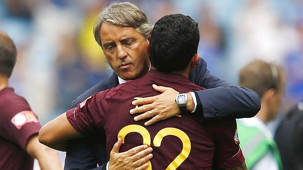 Yaya Toure: Tevez đã xin lỗi, và được Man City tha thứ Yaya Toure: Tevez đã xin lỗi, và được Man City tha thứ