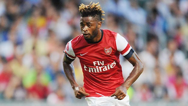 CHUYÊN GIA nhận định: Alex Song vô cùng đặc biệt! CHUYÊN GIA nhận định: Alex Song vô cùng đặc biệt!