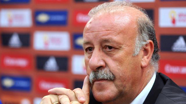 HLV Del Bosque được... Italia trao thưởng đặc biệt