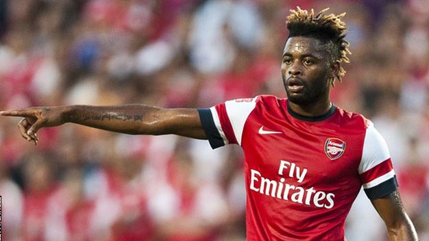 HLV Wenger thừa nhận có thể sắp mất nốt Alex Song