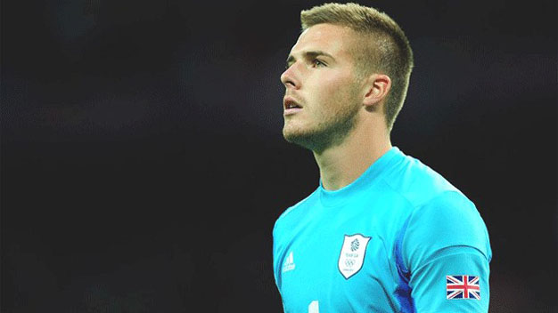 Liverpool muốn mua Jack Butland thay thế Reina