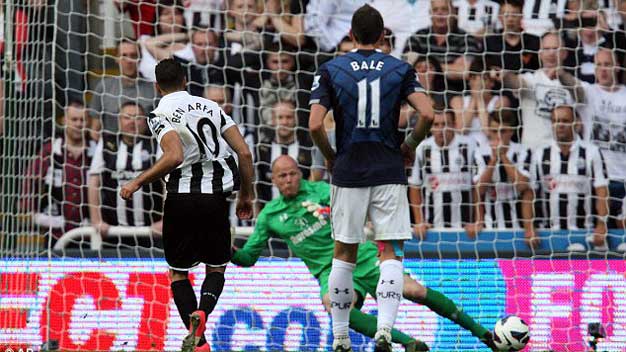 Newcastle 2-1 Spurs: Ben Arfa phá hỏng màn ra mắt của AVB