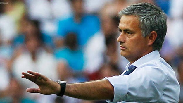 Các CLB Anh muốn Mourinho, hãy thể hiện điều đó!