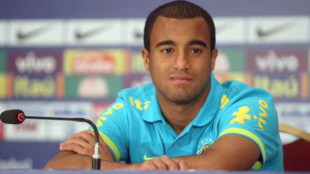 Inter lẽ ra chỉ mất 25 triệu euro cho Lucas Moura