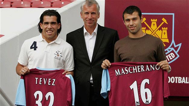 West Ham vẫn đang phải oằn lưng vì Tevez West Ham vẫn đang phải oằn lưng vì Tevez