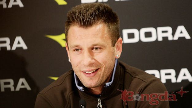 Milan chấp nhận để Cassano tới Inter?