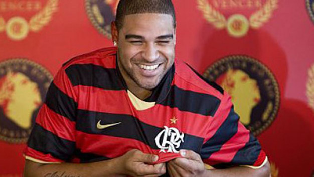 Adriano trở lại Flamengo