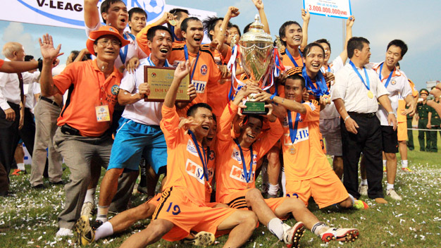 ĐỐI THOẠI: “V-League ngày càng hấp dẫn!”