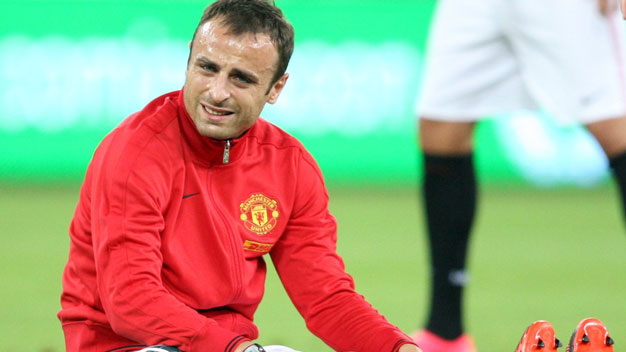 4 đội theo đuổi: Berbatov vẫn là một món hàng 