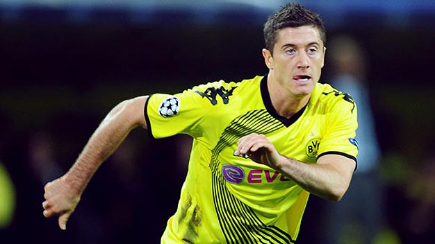 Dortmund tiết lộ, cả M.U và Chelsea đều gạ mua Lewandowski