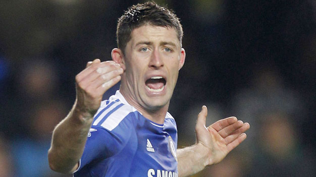 Gary Cahill đưa tân binh Hazard 