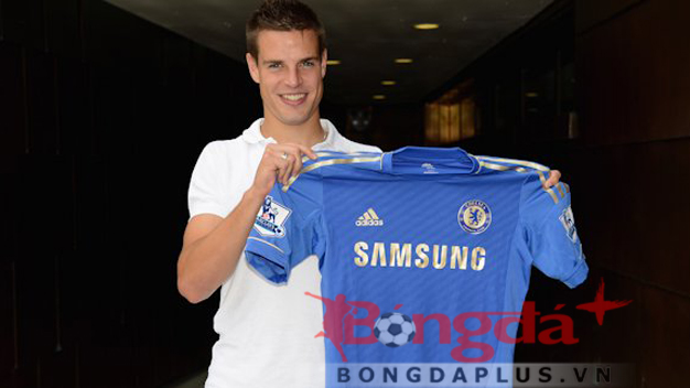 CHÍNH THỨC: Azpilicueta ra mắt trong màu áo Chelsea