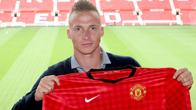 Tân binh Buttner mặc số 28 tại M.U