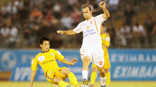 Sử dụng cầu thủ nhập tịch tại V-League 2012: Nhiều nhưng không chất!