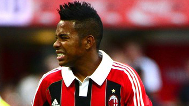 Milan họa vô đơn chí: Robinho nghỉ 1 tháng Milan họa vô đơn chí: Robinho nghỉ 1 tháng