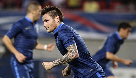 Real Madrid bỏ Maicon, tập trung săn Debuchy