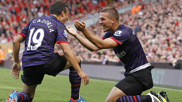 Liverpool 0-2 Arsenal: Podolski & Cazorla ghi dấu ấn