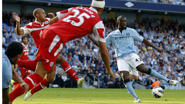 M.C 3-1 QPR: 3 điểm cho M.C và 10 điểm cho Tevez