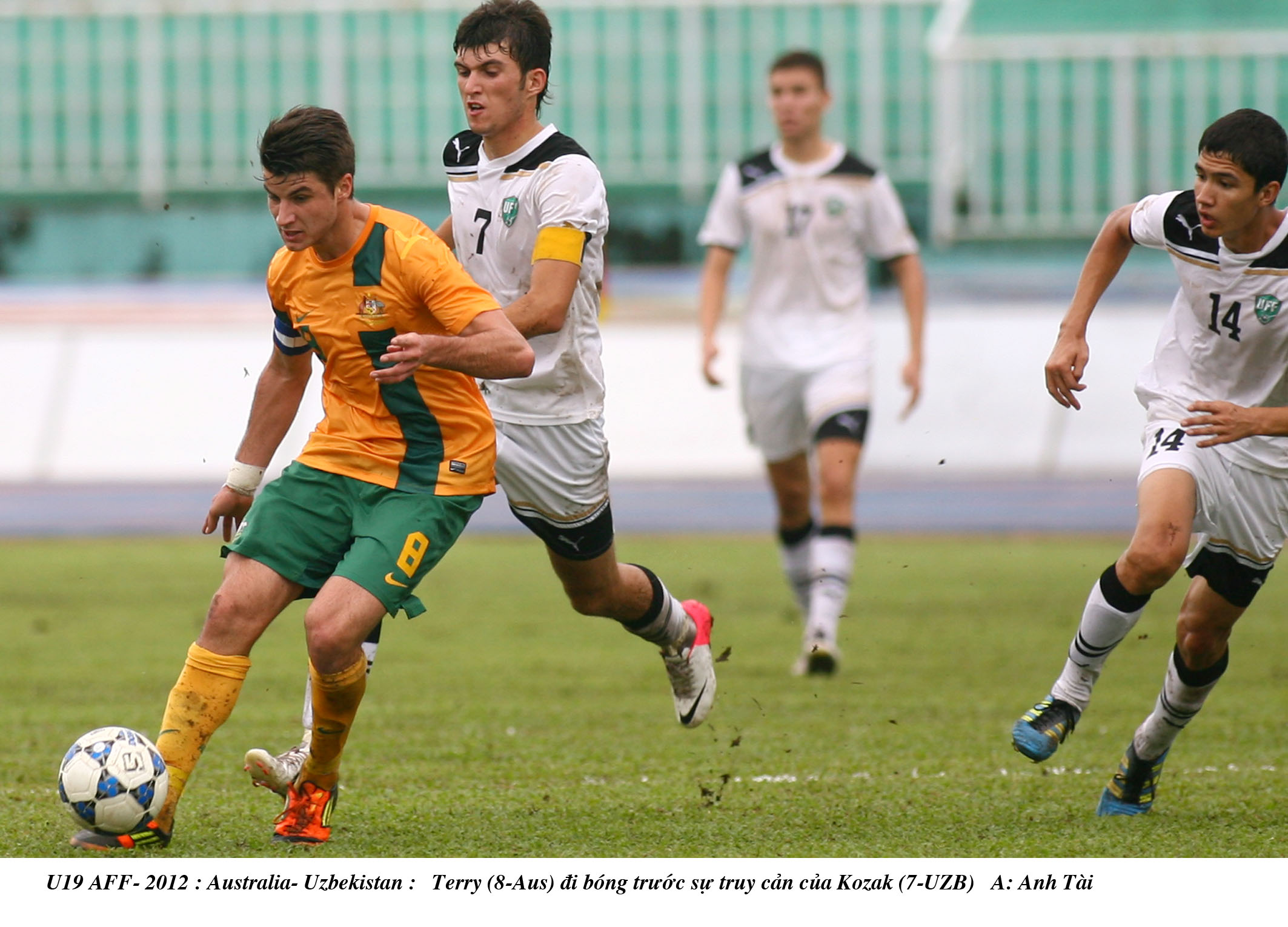 U19 Australia và Uzbekistan suýt “hỗn chiến” trên sân