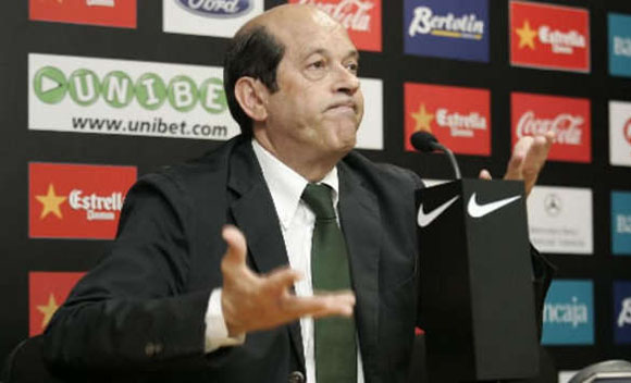 Chủ tịch Valencia tố trọng tài thiên vị Barca và Real