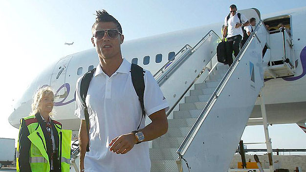 Nếu rời Real, điểm đến tiếp theo của Ronaldo sẽ là... Nếu rời Real, điểm đến tiếp theo của Ronaldo sẽ là...