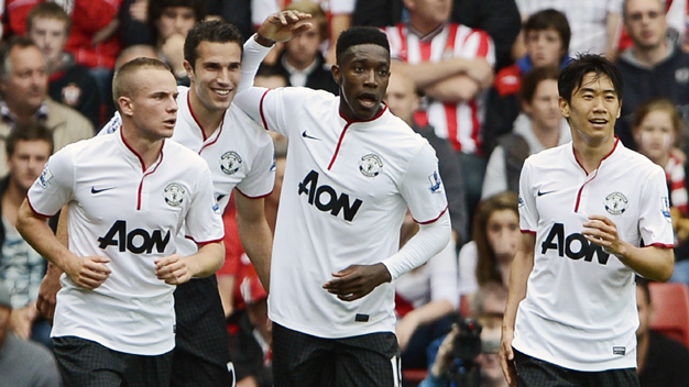 Southampton 2-3 M.U: Percy lập hat-trick tặng Sir Alex