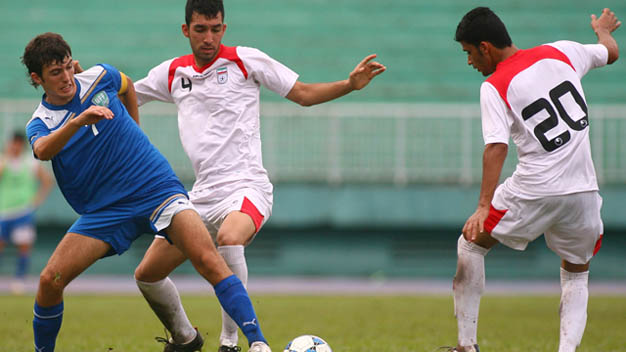 U19 AFF CUP: Đánh bại Uzbekistan, Iran củng cố ngôi đầu U19 AFF CUP: Đánh bại Uzbekistan, Iran củng cố ngôi đầu
