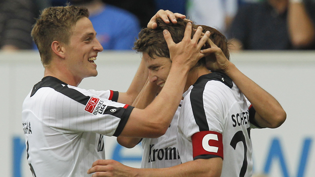 Vòng 2 Bundesliga 2012/13: Tân binh gây ấn tượng Vòng 2 Bundesliga 2012/13: Tân binh gây ấn tượng