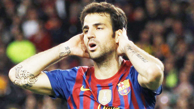 Barca: Thức tỉnh đi, Fabregas!