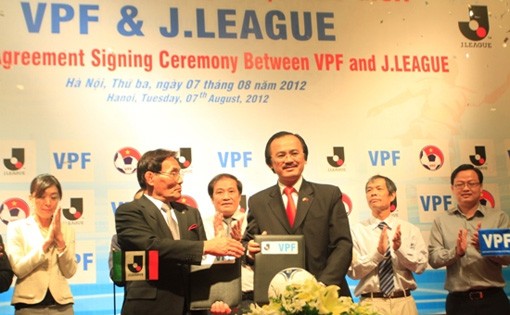 VPF thu 106 tỷ trong mùa giải 2012 VPF thu 106 tỷ trong mùa giải 2012