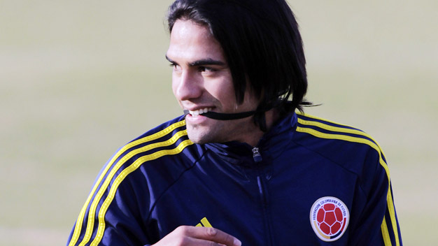Cha con Falcao thi nhau tung hỏa mù, các ông lớn Cha con Falcao thi nhau tung hỏa mù, các ông lớn